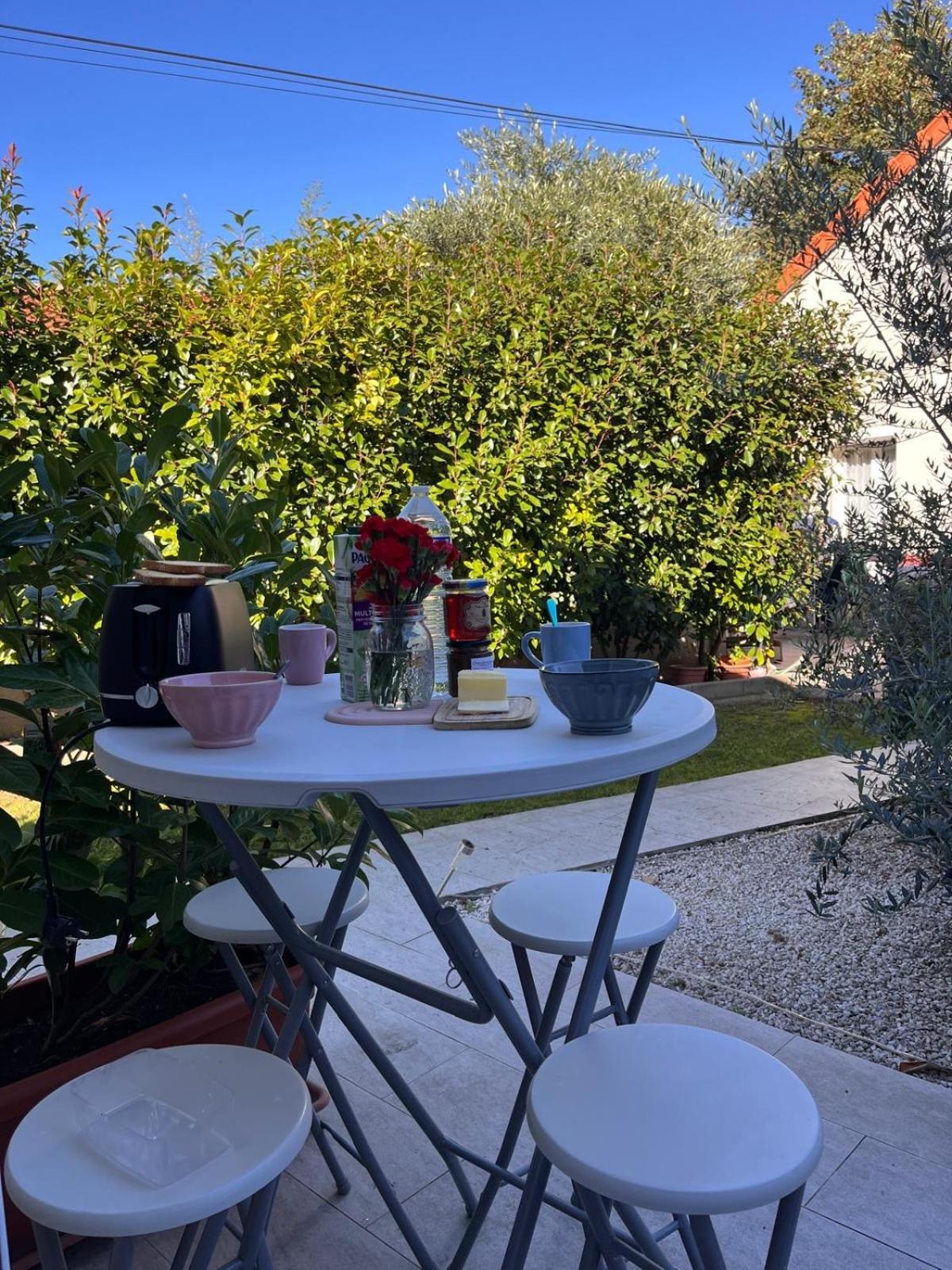 Charmante Maison Bord De Marne Maisons-Alfort Kültér fotó