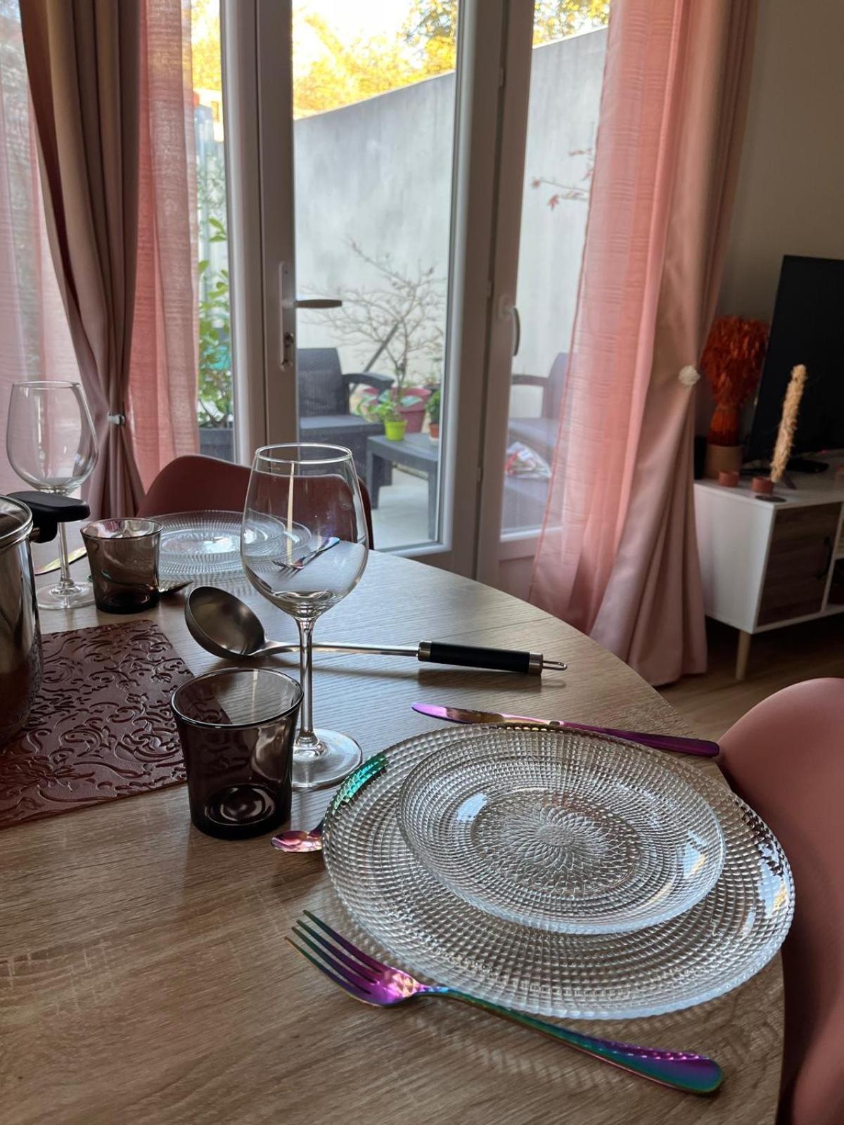 Charmante Maison Bord De Marne Maisons-Alfort Kültér fotó